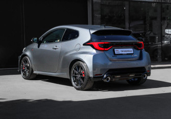 Подержанный автомобиль Toyota Yaris Hatchback 2024 года (6 фото)