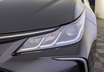 Подержанный автомобиль Toyota Corolla Sedan 2021 года (11 фото)