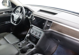 Подержанный автомобиль Volkswagen Teramont 2019 года (10 фото)