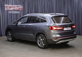 Подержанный автомобиль Jetta VS7 2023 года (7 фото)