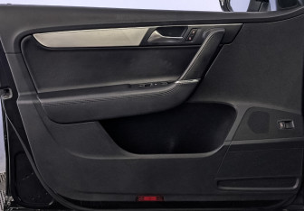 Подержанный автомобиль Volkswagen Passat Sedan 2012 года (19 фото)