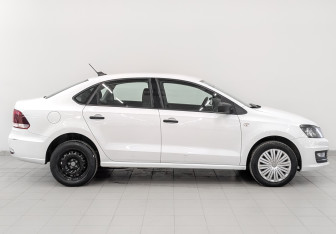 Подержанный автомобиль Volkswagen Polo Sedan 2019 года (4 фото)