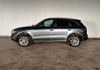 Подержанный автомобиль Audi Q5 2015 года (8 фото)