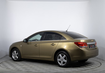 Подержанный автомобиль Chevrolet Cruze Sedan 2013 года (7 фото)