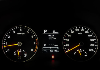 Подержанный автомобиль Kia Rio Hatchback 2021 года (13 фото)