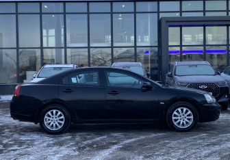 Подержанный автомобиль Mitsubishi Galant Sedan 2007 года (4 фото)