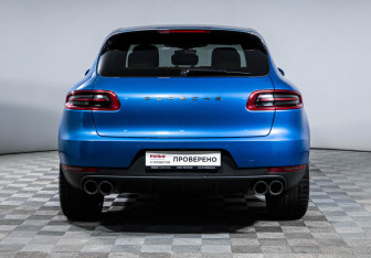 Подержанный автомобиль Porsche Macan 2017 года (6 фото)