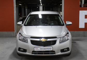 Подержанный автомобиль Chevrolet Cruze Sedan 2011 года (2 фото)