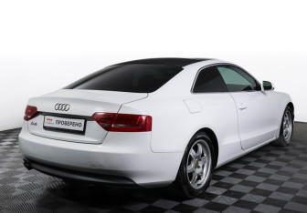 Подержанный автомобиль Audi A5 Coupe 2009 года (5 фото)
