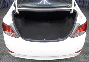 Подержанный автомобиль Hyundai Solaris Sedan 2011 года (10 фото)