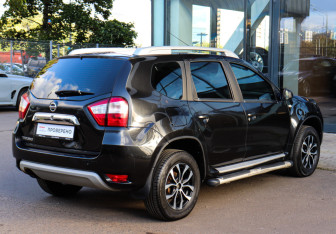 Подержанный автомобиль Nissan Terrano 2016 года (4 фото)
