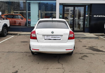 Подержанный автомобиль Skoda Octavia Liftback 2013 года (6 фото)