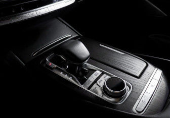 Подержанный автомобиль Kia K900 2019 года (21 фото)