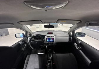Подержанный автомобиль Suzuki Liana Wagon 2007 года (12 фото)