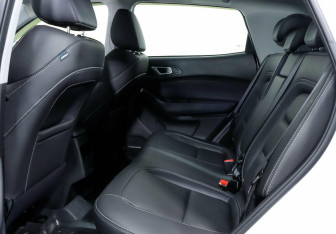 Подержанный автомобиль Chery Tiggo 4 2022 года (13 фото)