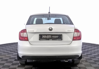 Подержанный автомобиль Skoda Rapid Liftback 2019 года (6 фото)