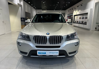 Подержанный автомобиль BMW X3 2011 года (2 фото)