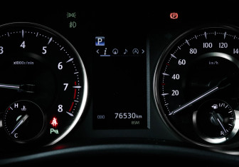 Подержанный автомобиль Toyota Alphard 2019 года (11 фото)