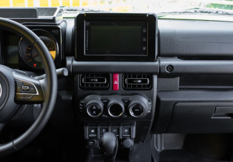 Подержанный автомобиль Suzuki Jimny 2019 года (9 фото)