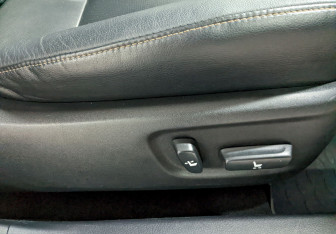 Подержанный автомобиль Toyota Camry Sedan 2015 года (23 фото)