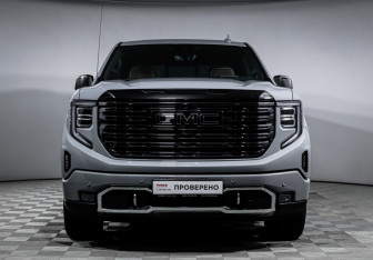 Подержанный автомобиль GMC Sierra 2024 года (2 фото)