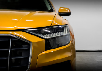 Подержанный автомобиль Audi Q8 2019 года (16 фото)