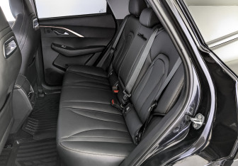 Подержанный автомобиль Omoda C5 2023 года (18 фото)