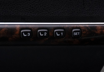 Подержанный автомобиль Toyota Land Cruiser Suv 2014 года (16 фото)