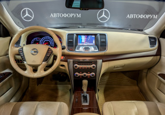 Подержанный автомобиль Nissan Teana 2013 года (14 фото)