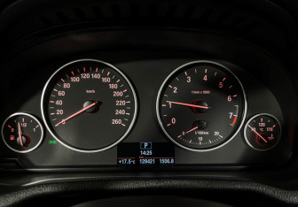 Подержанный автомобиль BMW X3 2017 года (13 фото)