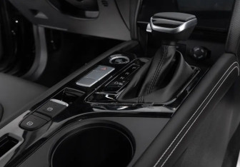 Подержанный автомобиль JAC J7 2023 года (11 фото)