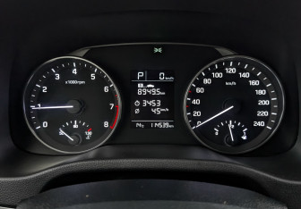 Подержанный автомобиль Hyundai Elantra Sedan 2017 года (16 фото)