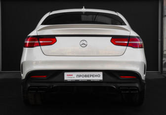 Подержанный автомобиль Mercedes-Benz GLE 2017 года (6 фото)