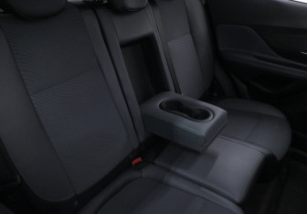 Подержанный автомобиль Opel Mokka 2014 года (12 фото)
