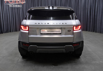 Подержанный автомобиль Land Rover Range Rover Evoque 2015 года (6 фото)