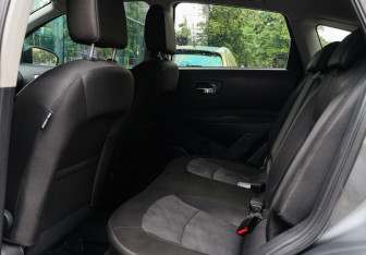 Подержанный автомобиль Nissan Qashqai 2013 года (8 фото)