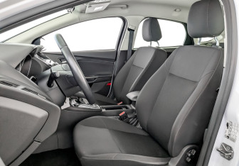 Подержанный автомобиль Ford Focus Hatchback 2018 года (20 фото)