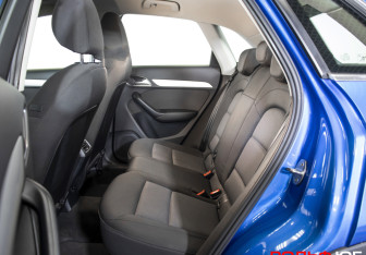 Подержанный автомобиль Audi Q3 2015 года (10 фото)