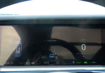 Подержанный автомобиль Voyah Free 2022 года (9 фото)