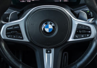 Подержанный автомобиль BMW X5 2022 года (11 фото)