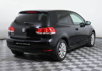 Подержанный автомобиль Volkswagen Golf Hatchback 2011 года (3 фото)