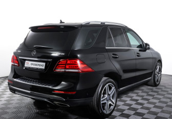 Подержанный автомобиль Mercedes-Benz GLE 2015 года (5 фото)