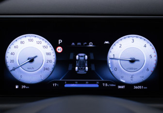 Подержанный автомобиль Hyundai Tucson 2022 года (12 фото)