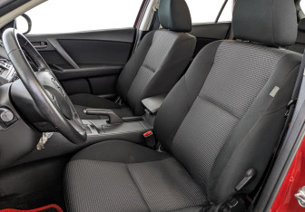 Подержанный автомобиль Mazda 3 Hatchback 2012 года (20 фото)