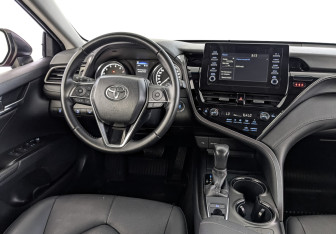 Подержанный автомобиль Toyota Camry Sedan 2021 года (27 фото)