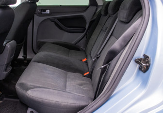 Подержанный автомобиль Ford Focus Sedan 2008 года (11 фото)