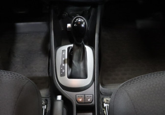 Подержанный автомобиль Kia Rio Sedan 2016 года (17 фото)