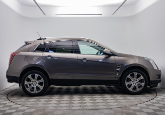 Подержанный автомобиль Cadillac SRX 2012 года (6 фото)