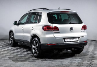 Подержанный автомобиль Volkswagen Tiguan 2014 года (7 фото)
