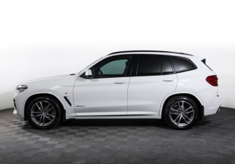 Подержанный автомобиль BMW X3 2018 года (8 фото)
